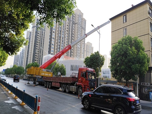 吊車(chē)租賃需要考察哪些事項(xiàng)？使用時(shí)需遵循什么規(guī)范要求？